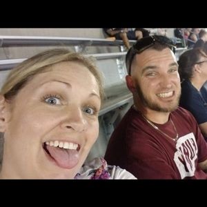 Meet your Posher, Logan